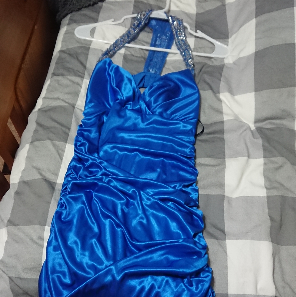 Dress - Picture 1 of 3